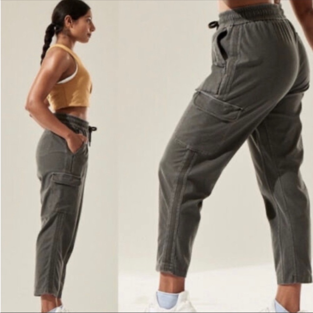 Athleta farallon cargo crop pant 4
